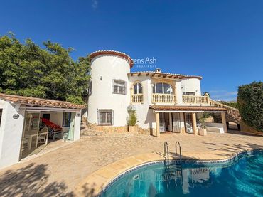 House with pool for sale in Pablo Picasso