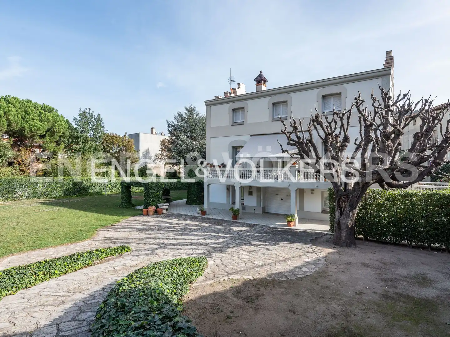 Casa amb terrassa en venda a Carrer Sant Ramon