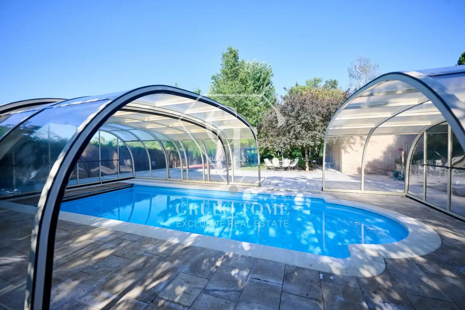 Piscina de Casa o chalet en venta en Ayegui / Aiegi con Aire acondicionado, Calefacción y Jardín privado