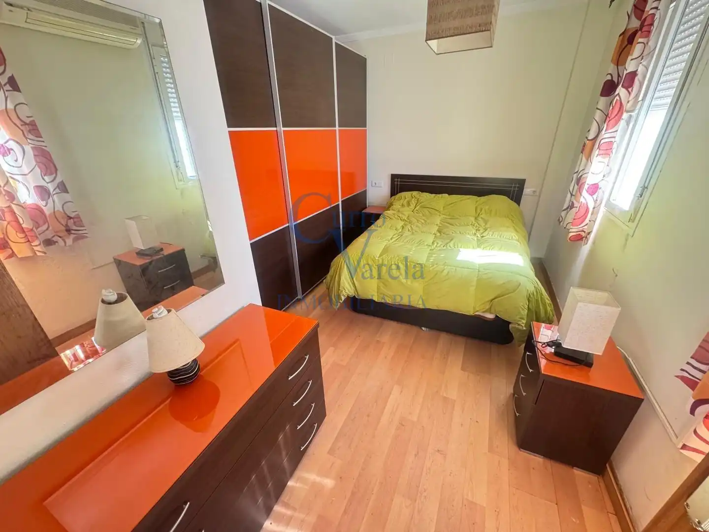 Habitación de Dúplex en venta en Dos Hermanas con Terraza y Trastero