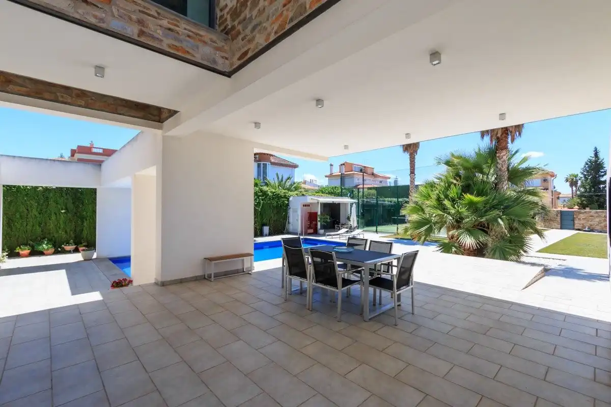 Chalet con piscina en venta en Calle Abeto 8, imagen 7