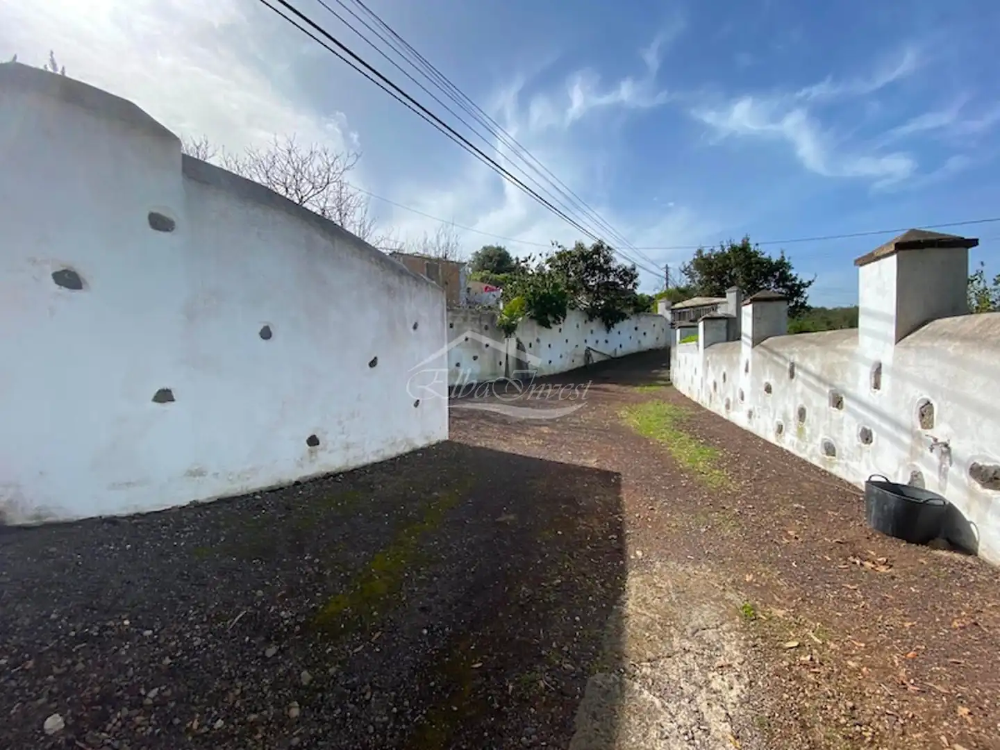 Vista exterior de Casa o xalet en venda en El Tanque amb Jardí privat, Terrassa i Traster