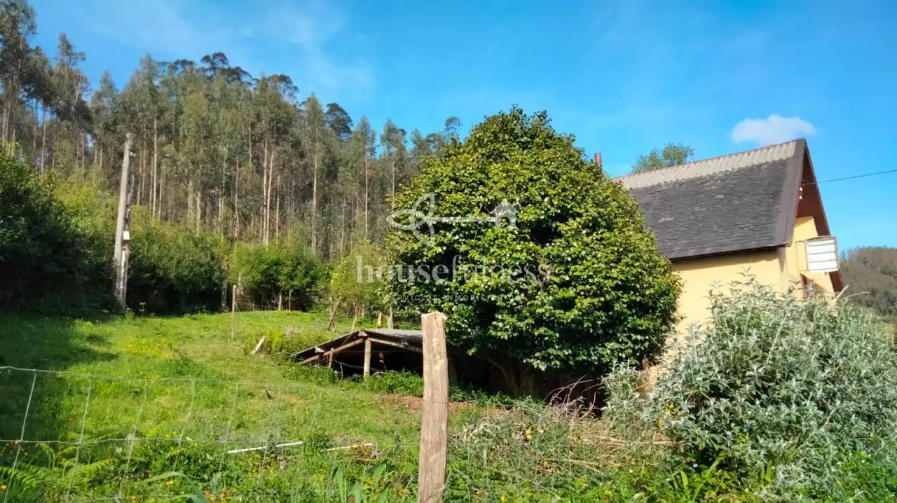 Casa rústica amb jardí en venda a Ortigueira, imagen 57