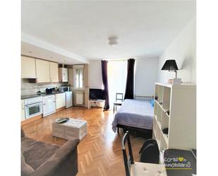 Dormitori de Estudi de lloguer en  Madrid Capital amb Aire condicionat, Parquet i Traster