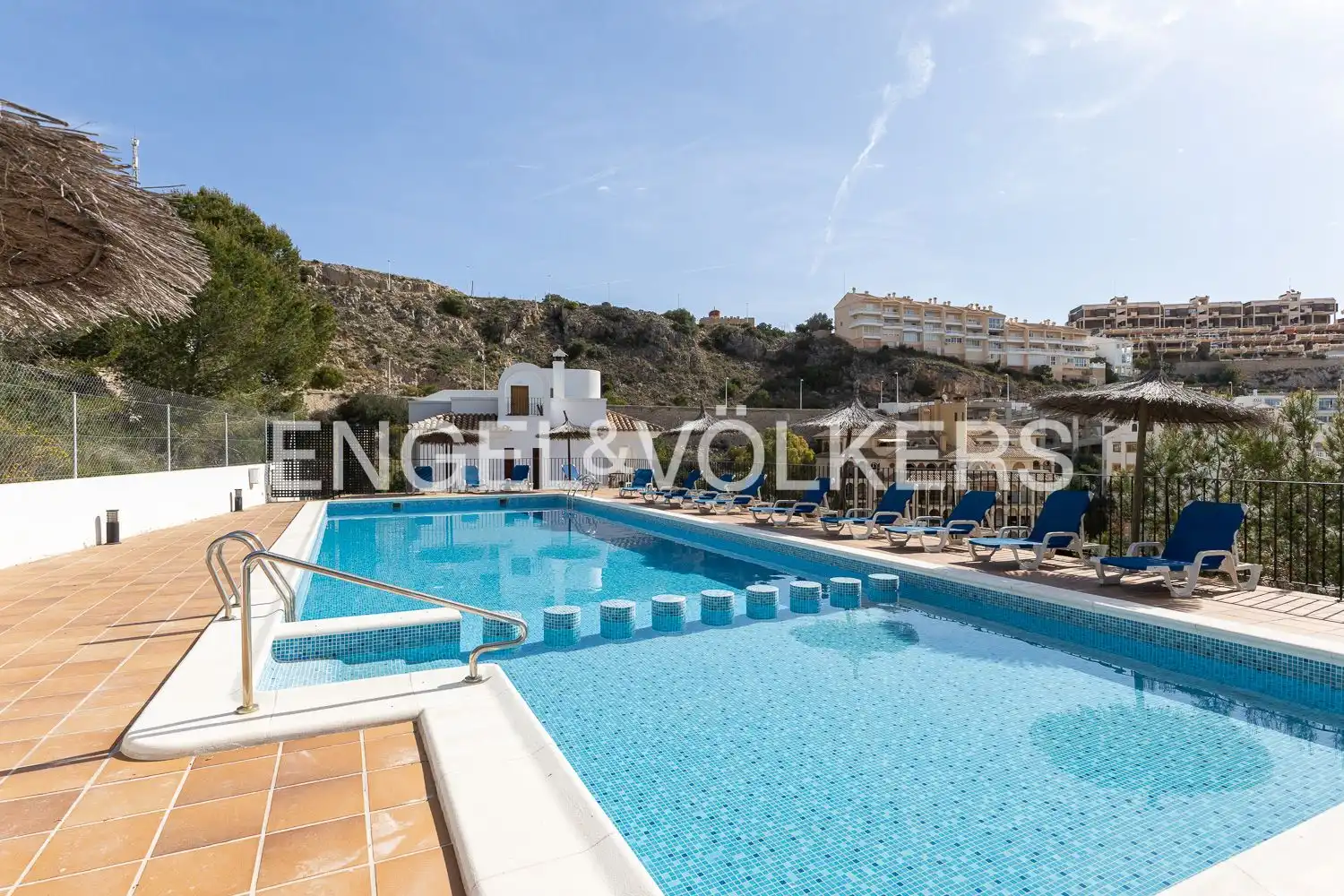 Piscina de Ático de alquiler en Cullera con Aire acondicionado, Calefacción y Parquet