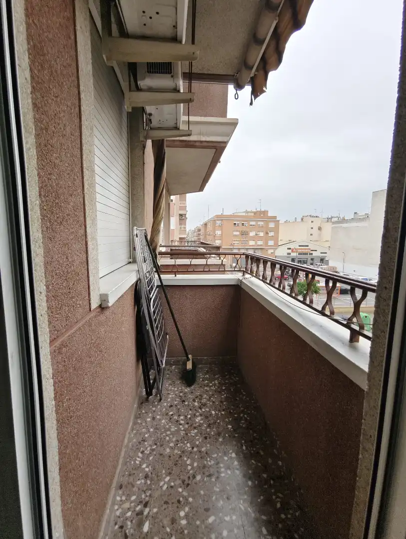 Pis de lloguer a Carrer del Capità Antoni Mena, Sector V