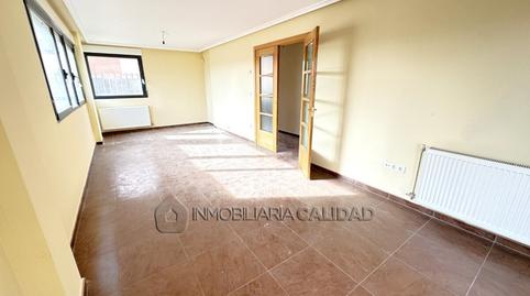 Foto 2 de Casa o xalet en venda a Alfoz de Quintanadueñas, Burgos