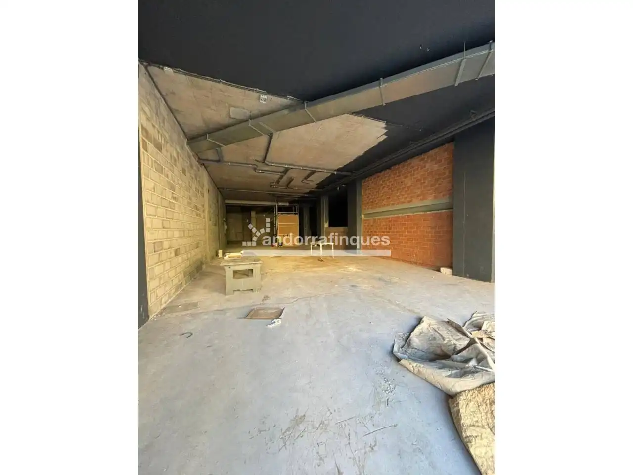 Business premises for sale in Calle Avinguda Esteve albert- IlaI-IX-B local B2, imagen 6