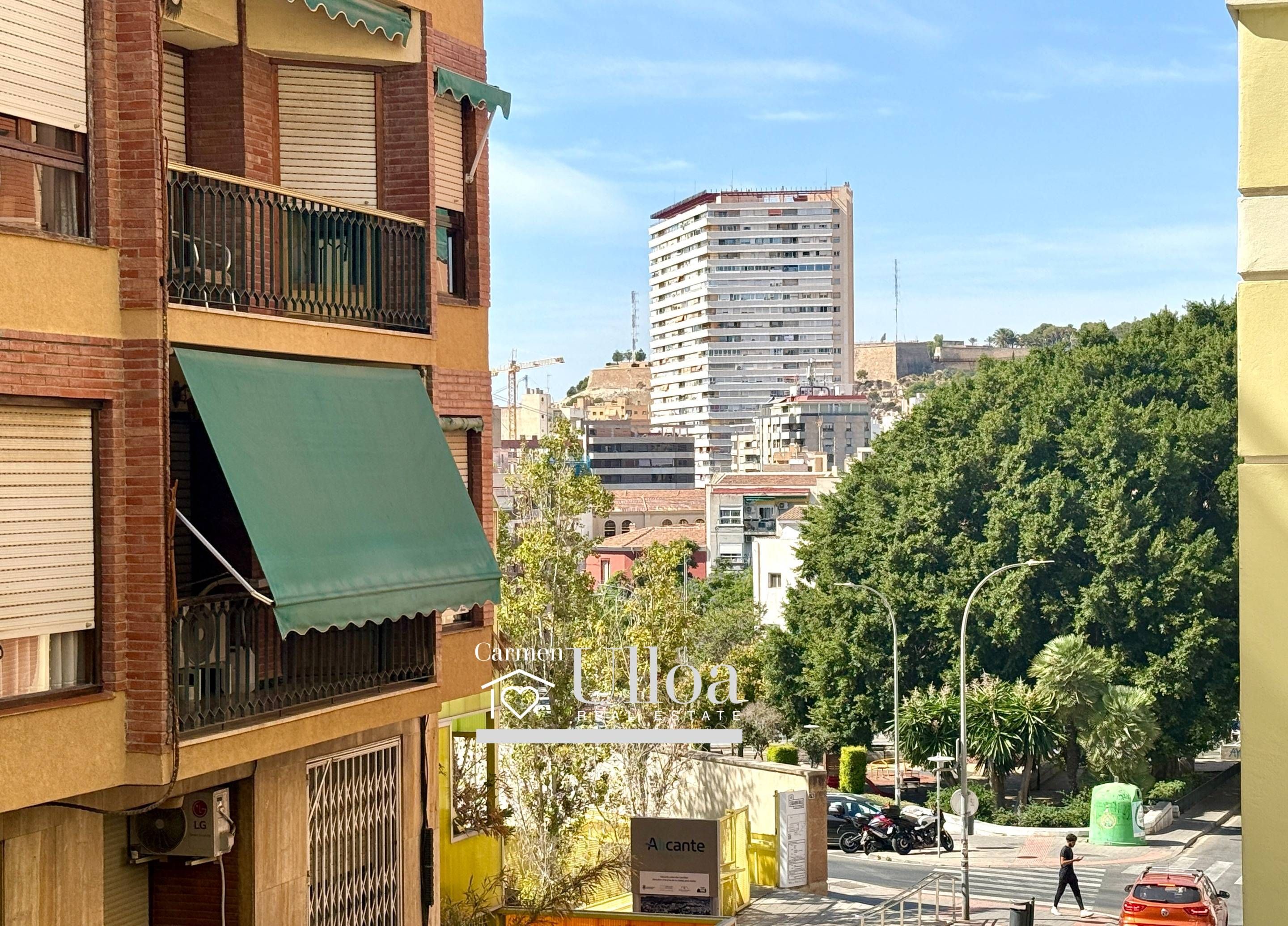 Vista exterior de Pis en venda en Alicante / Alacant
