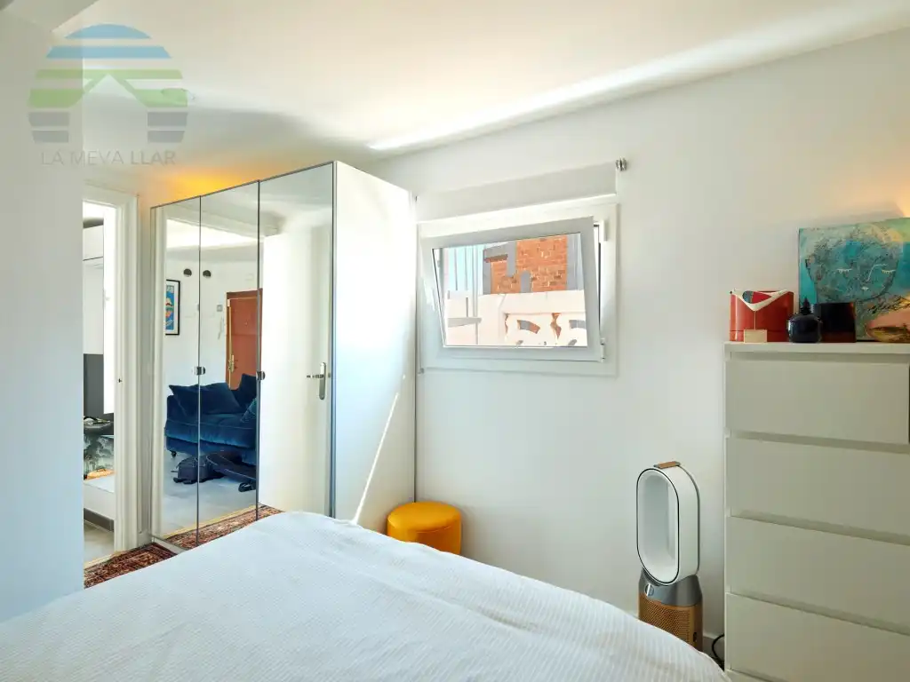Bedroom of Attic for sale in Barcelona  with Air Conditioner and Terrace