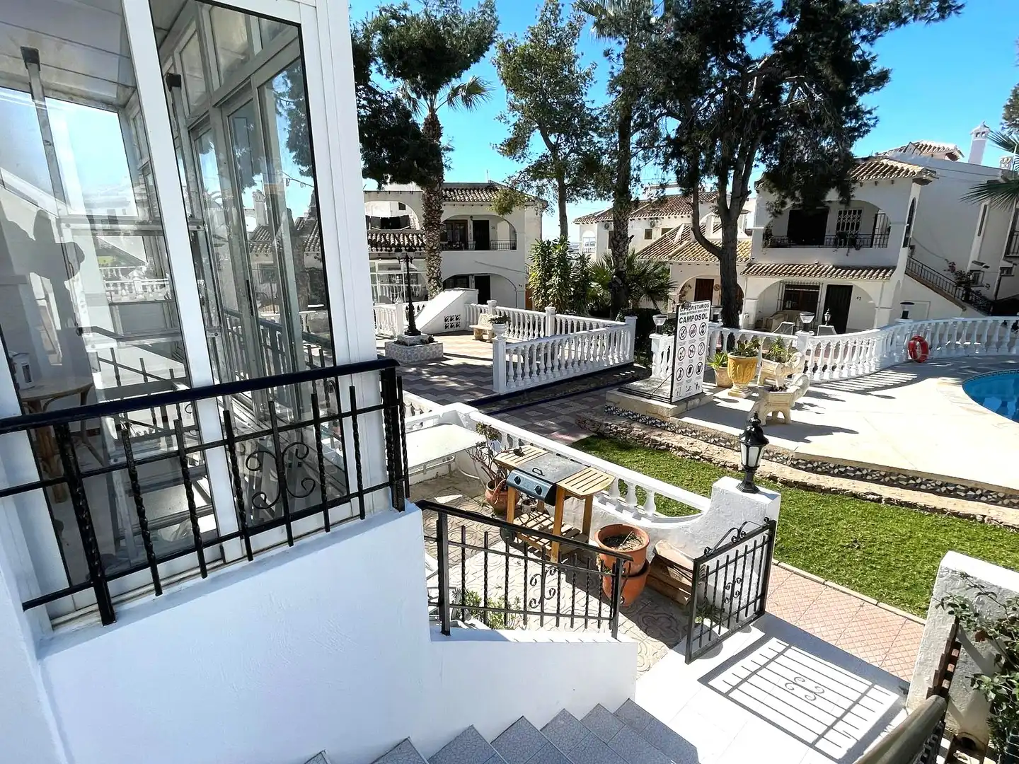 Jardín de Casa adosada en venta en Torrevieja con Amueblado, Balcón y Piscina comunitaria
