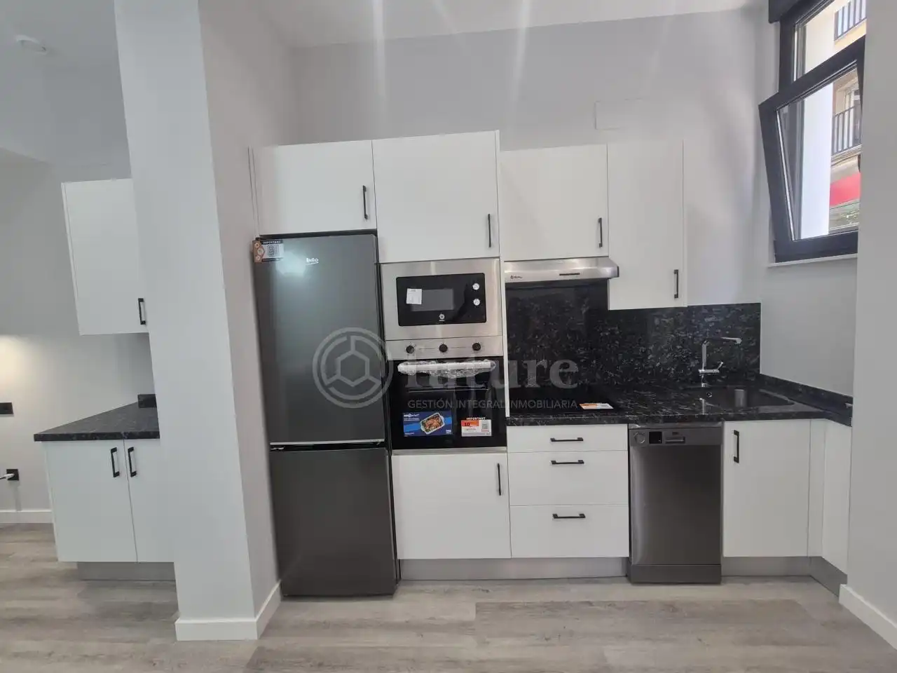 Kitchen of Study for sale in Salamanca  with Air Conditioner, Heating and Furnished