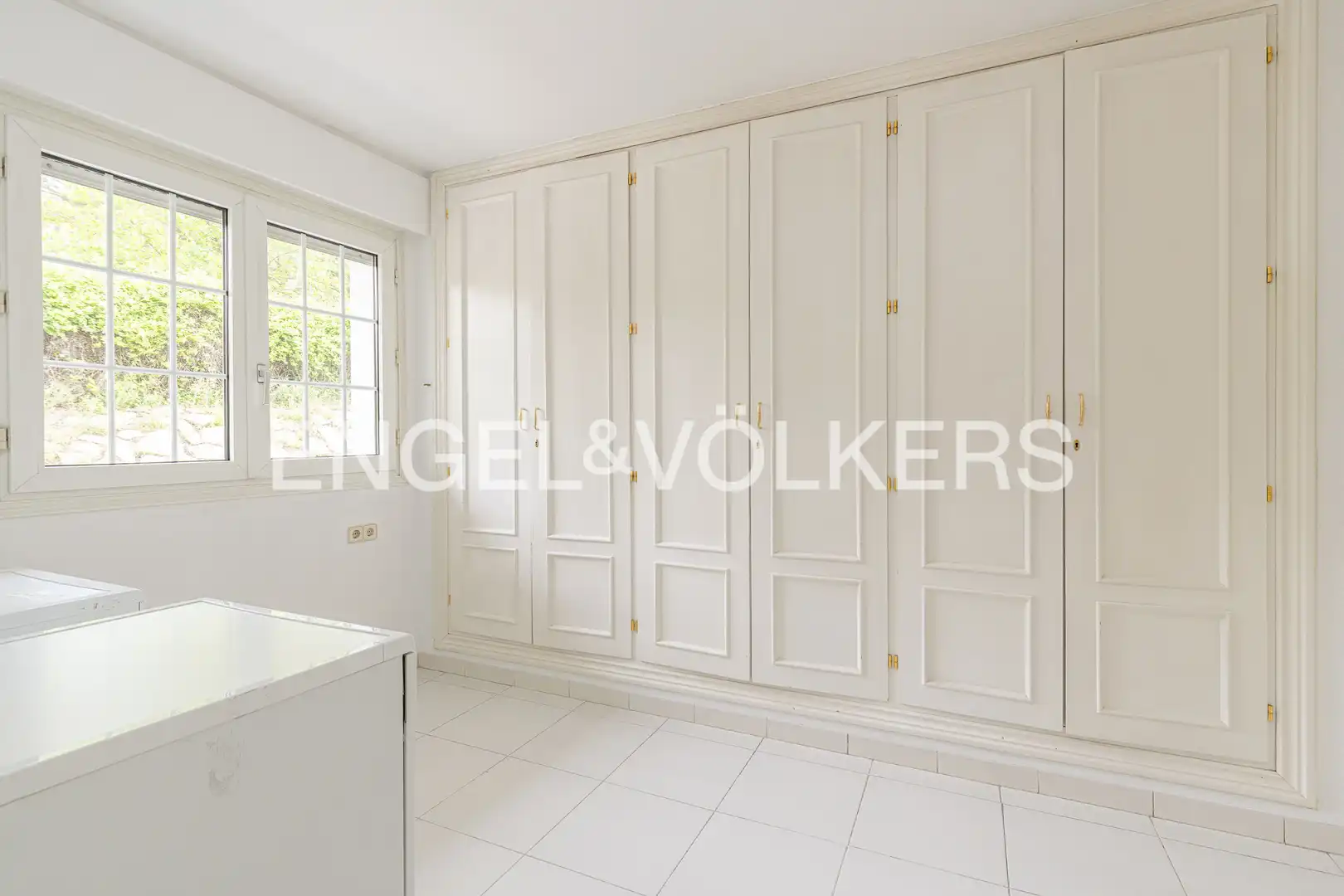 Vista exterior de Casa o chalet en venta en Pozuelo de Alarcón con Aire acondicionado, Calefacción y Jardín privado
