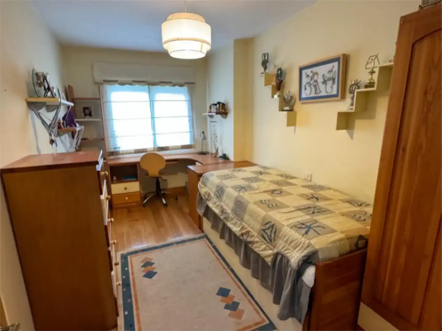 Habitación de Piso en venta en Quiroga con Parquet, Trastero y Amueblado
