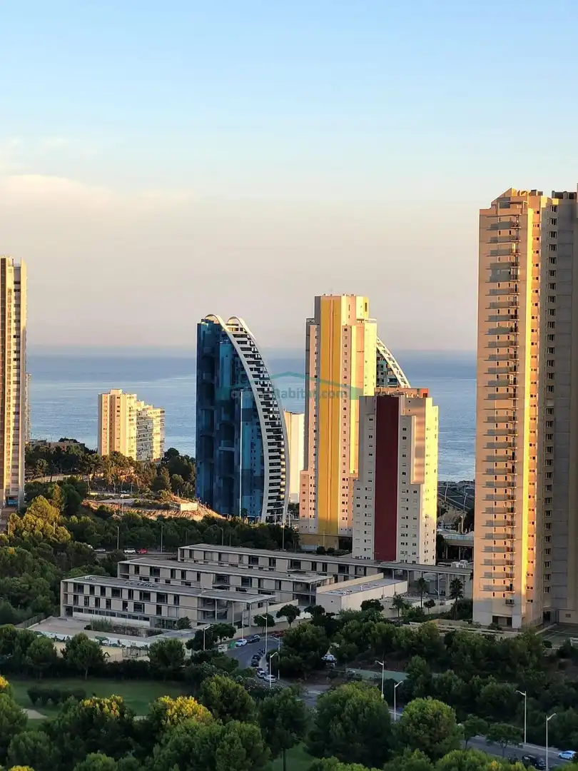 Apartment with pool for sale in Via Parque