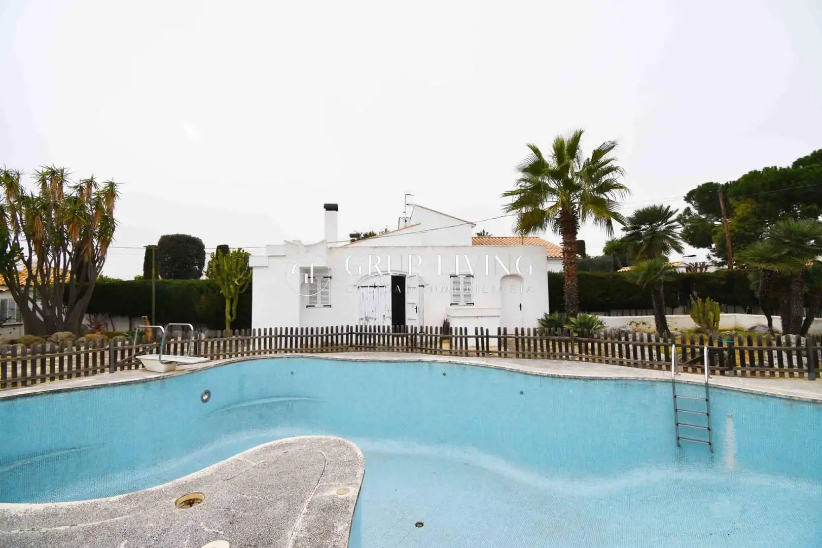 Außenansicht von Residential zum Verkauf in Sant Pere de Ribes