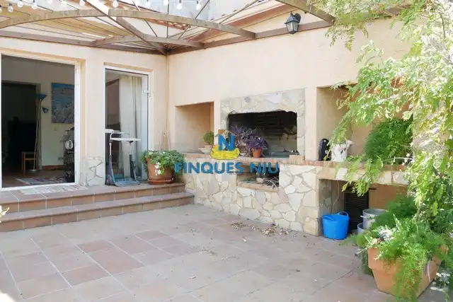 Casa con piscina en venta en Carrer Sant Martí, imagen 150