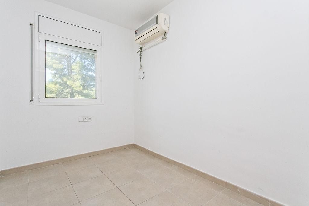 Bedroom of Single-family semi-detached for sale in Abrera