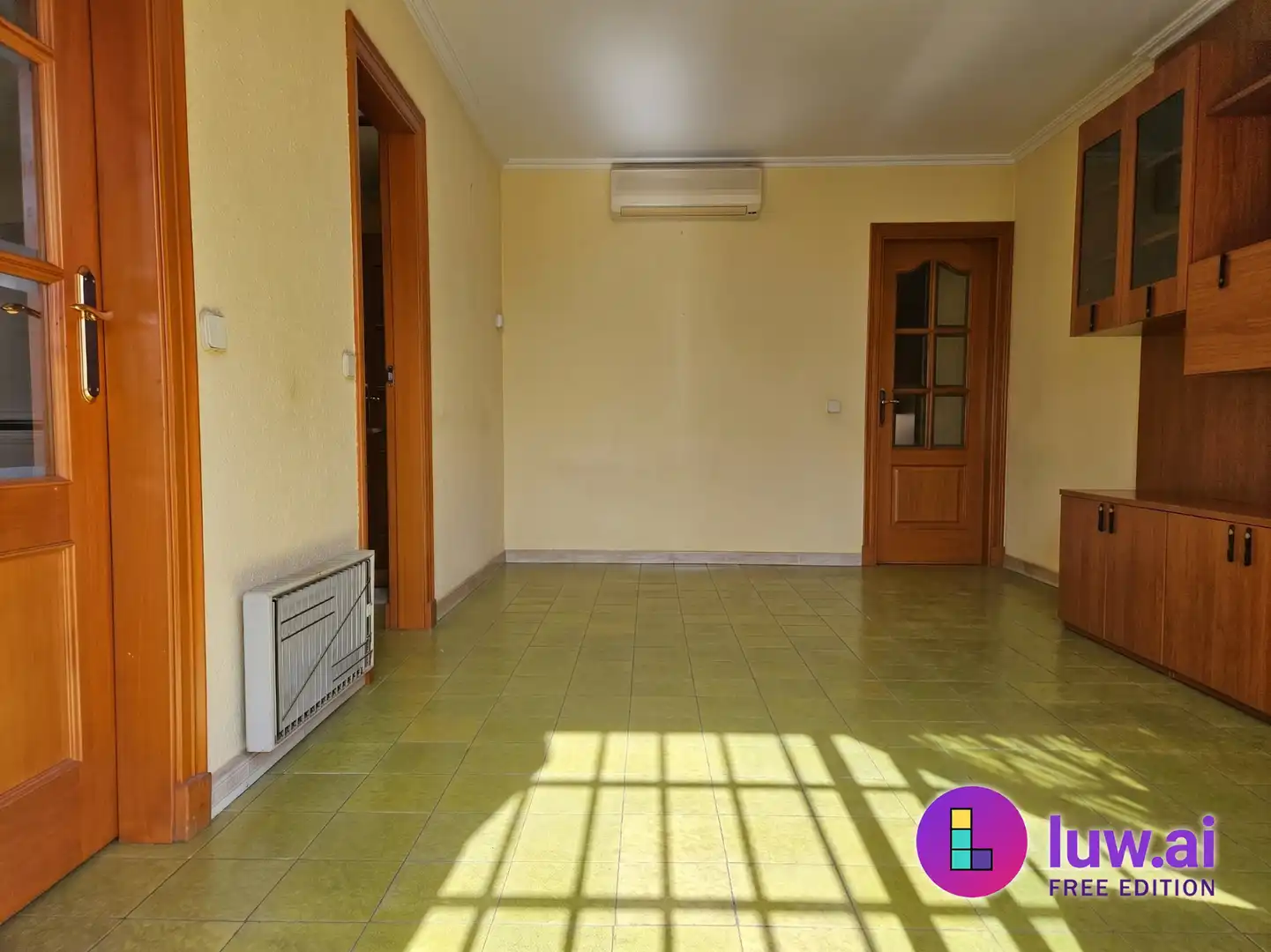 Flat for sale in Sabadell  with Air Conditioner, Heating and Oven