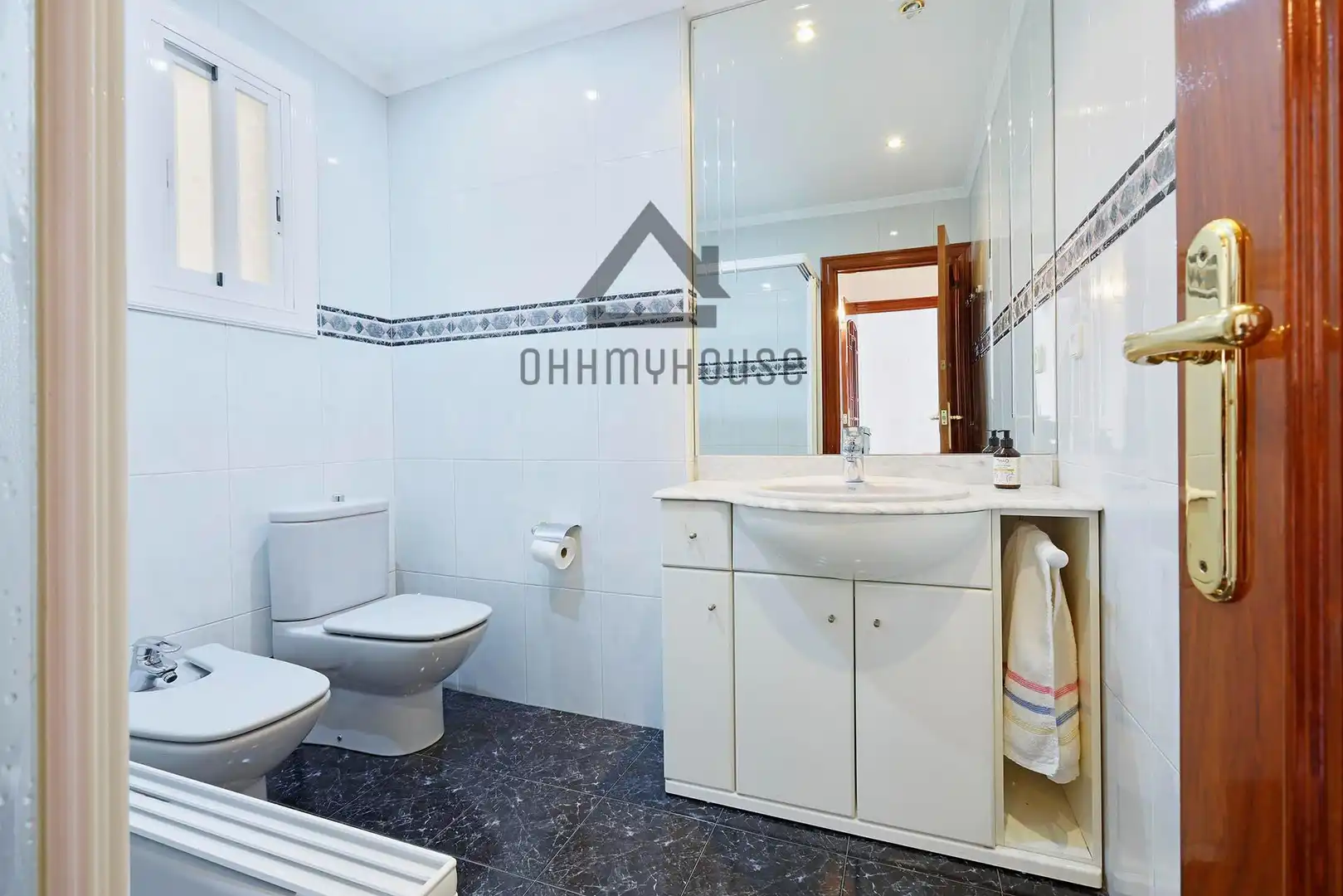 Bany de Apartament en venda en Barcelona amb Calefacció, Parquet i Terrassa