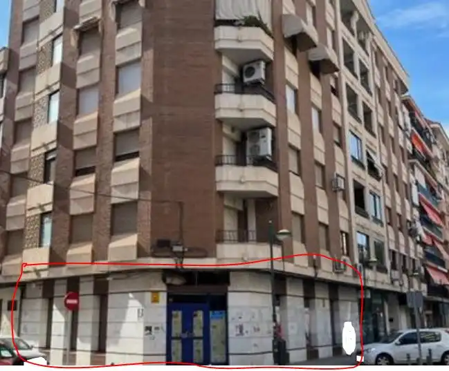 Local comercial en venta en El Perchel
