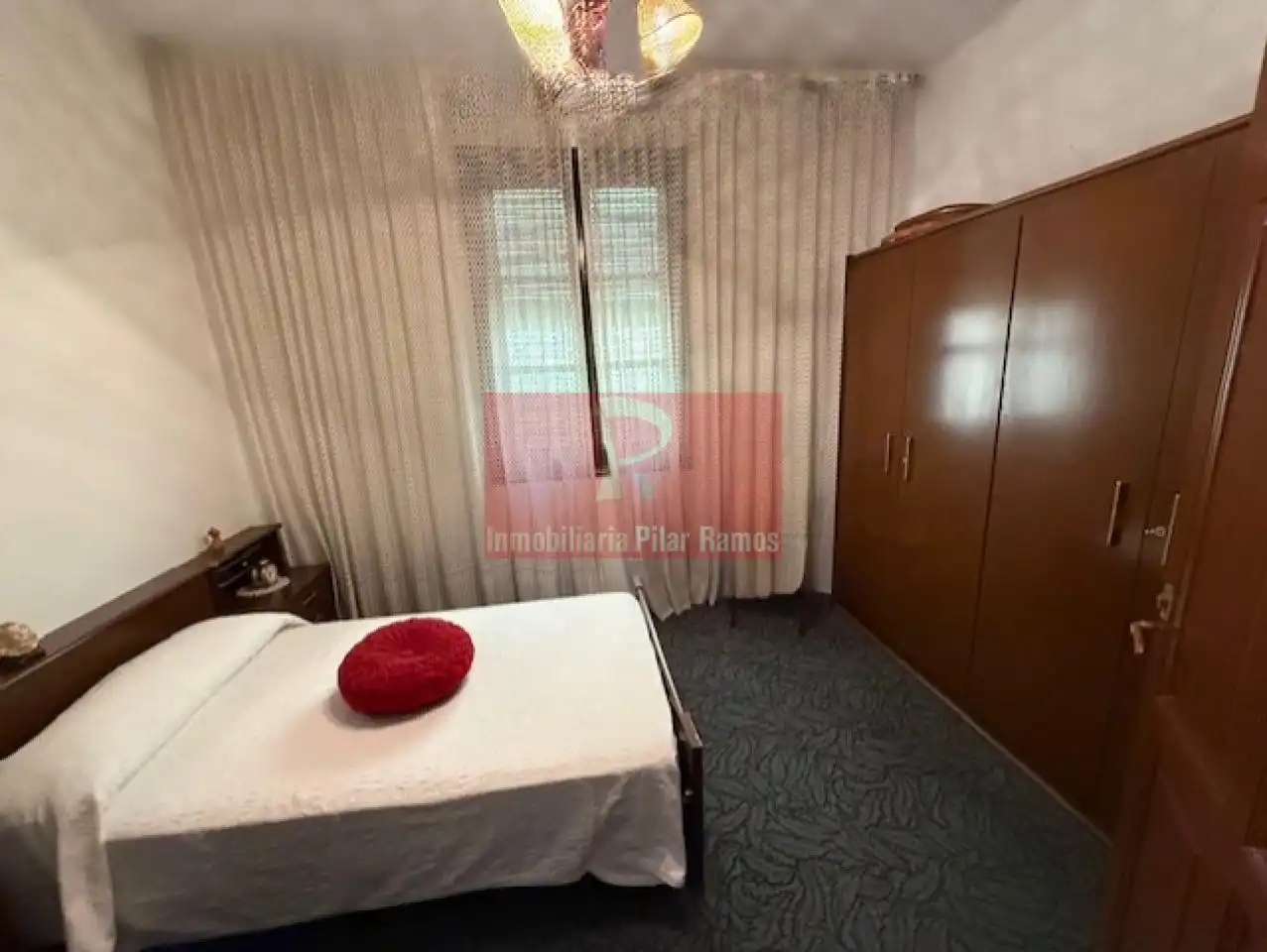 Habitación de Piso en venta en León Capital  con Calefacción, Trastero y Amueblado