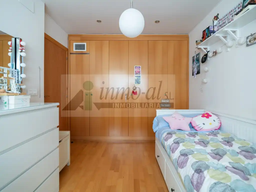Habitación de Casa adosada en venta en Almazora / Almassora