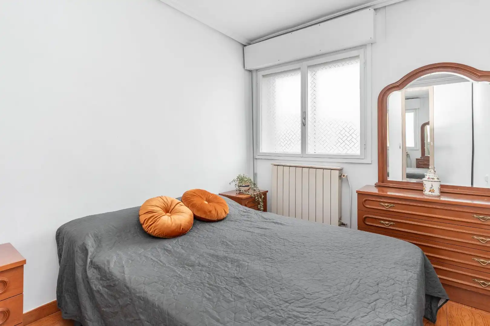 Dormitori de Pis en venda en Siero amb Calefacció