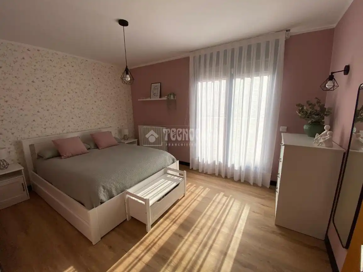 Habitación de Casa adosada en venta en Cuarte de Huerva con Aire acondicionado y Calefacción