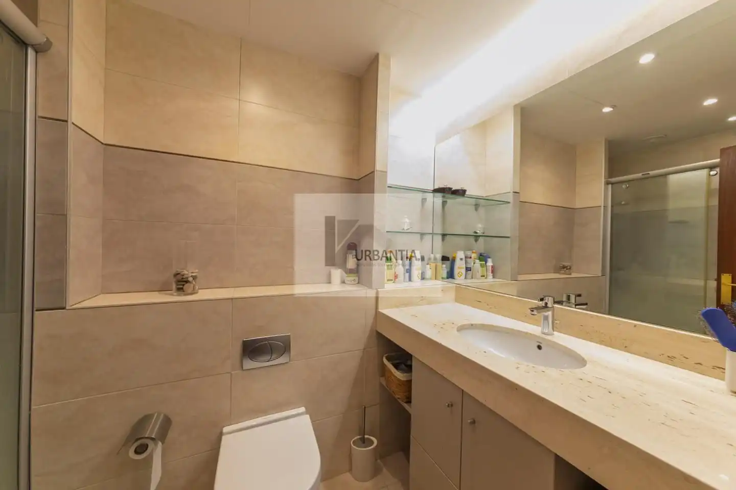 Baño de Piso en venta en  Pamplona / Iruña con Calefacción, Parquet y Terraza