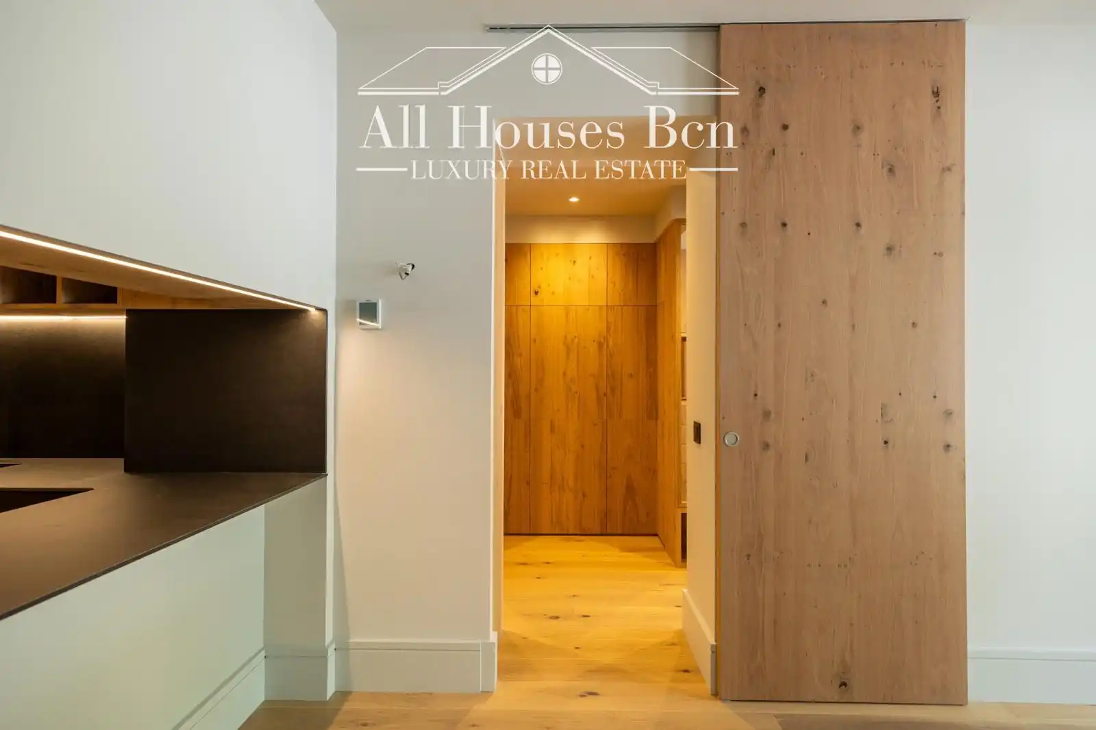 Bedroom of Flat for sale in Barcelona  with Air Conditioner, Heating and Parquet flooring