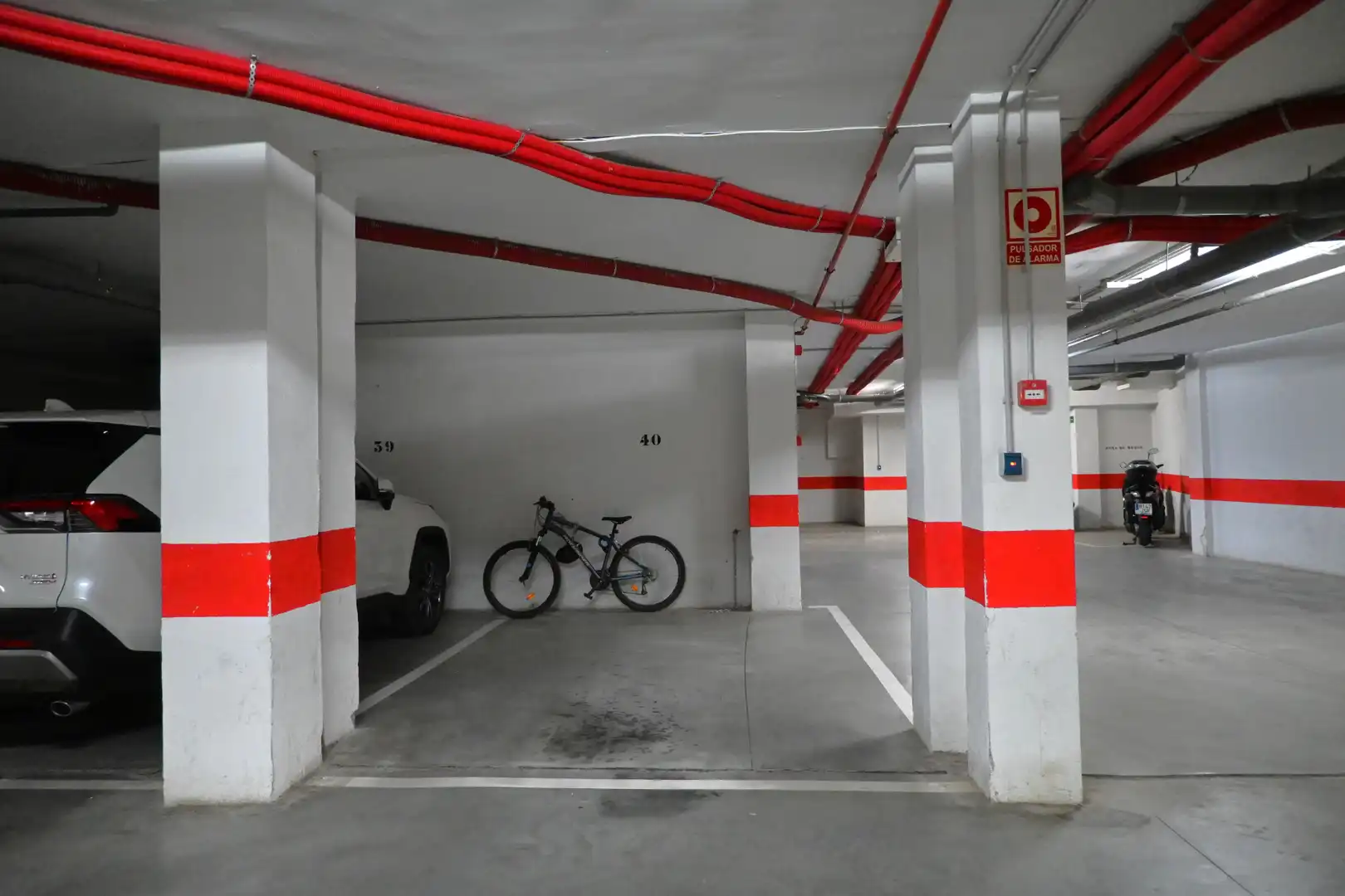 Parking of Flat for sale in Churriana de la Vega  with Air Conditioner, Heating and Furnished