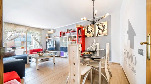 Foto 2 de Piso en venta en Santa Perpètua de Mogoda, Barcelona