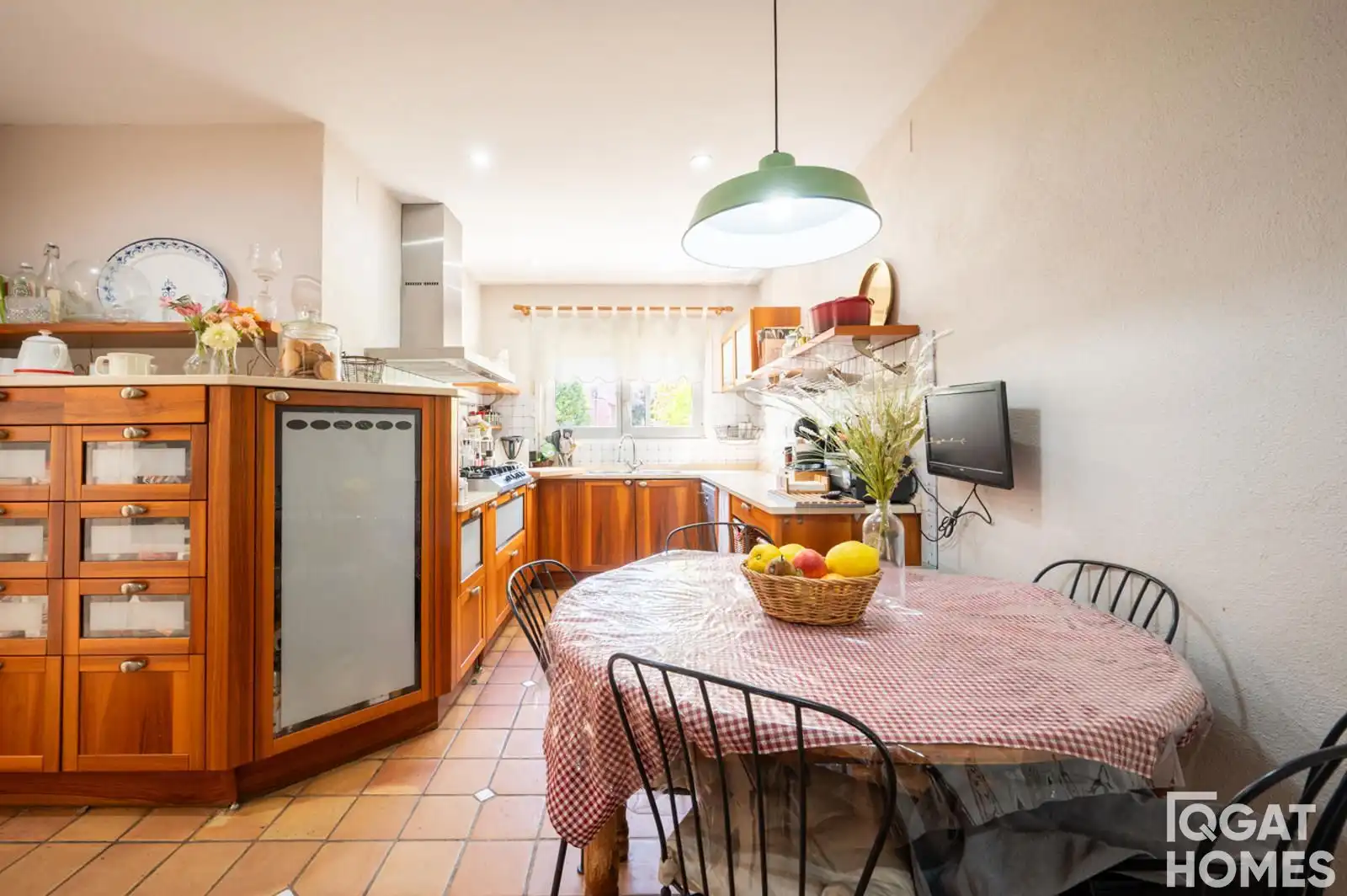Cuina de Casa o xalet en venda en Rubí amb Calefacció, Terrassa i Traster