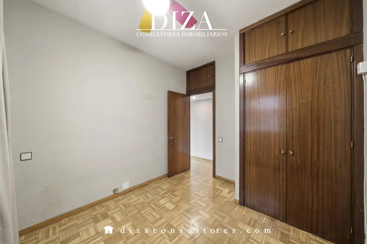 Bedroom of Flat for sale in Madrid  with Air Conditioner, Heating and Terrace