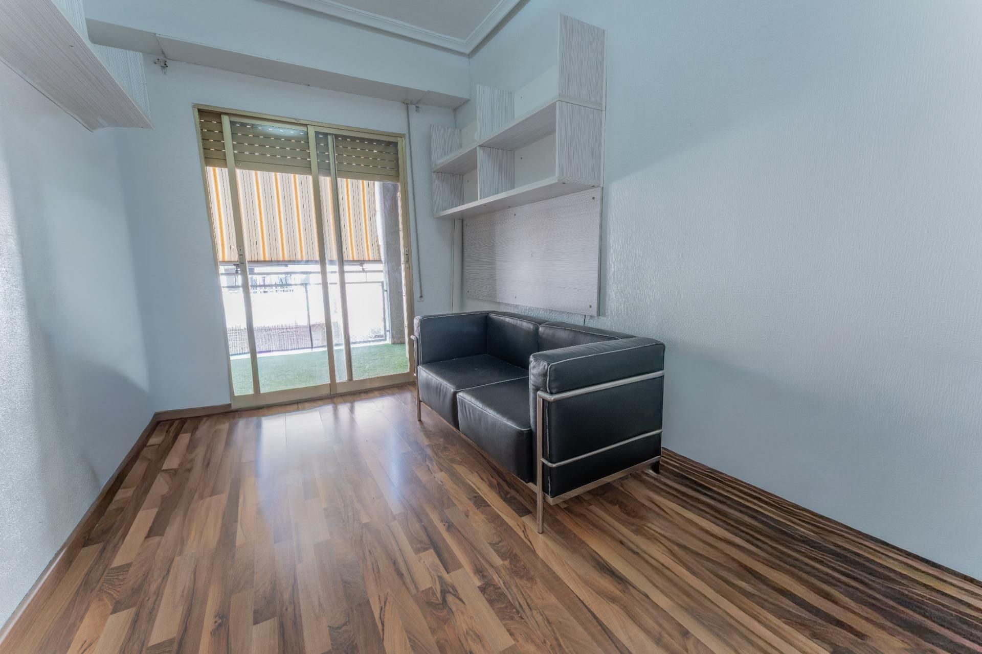 Sala d'estar de Pis en venda en Elche / Elx amb Aire condicionat, Parquet i Traster