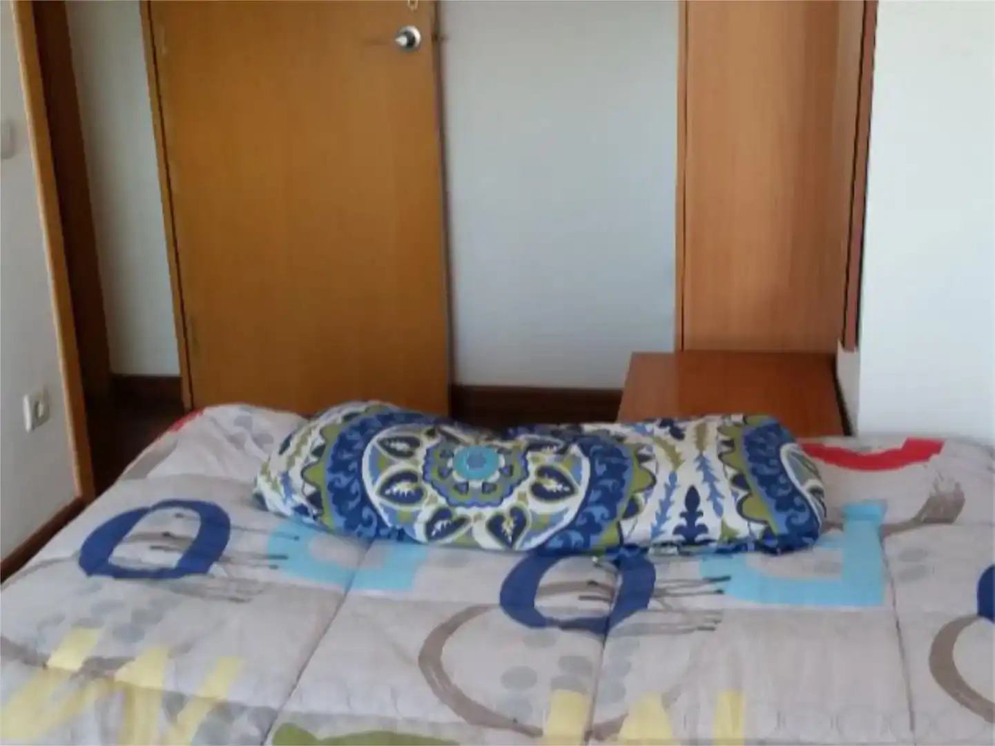 Dormitori de Pis per a compartir en Martorell amb Parquet, Moblat i Balcó