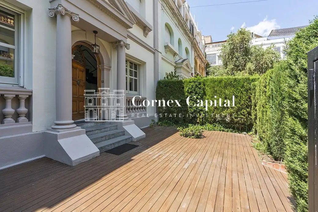Terraza de Casa adosada en venta en Barcelona con Aire acondicionado, Calefacción y Jardín privado