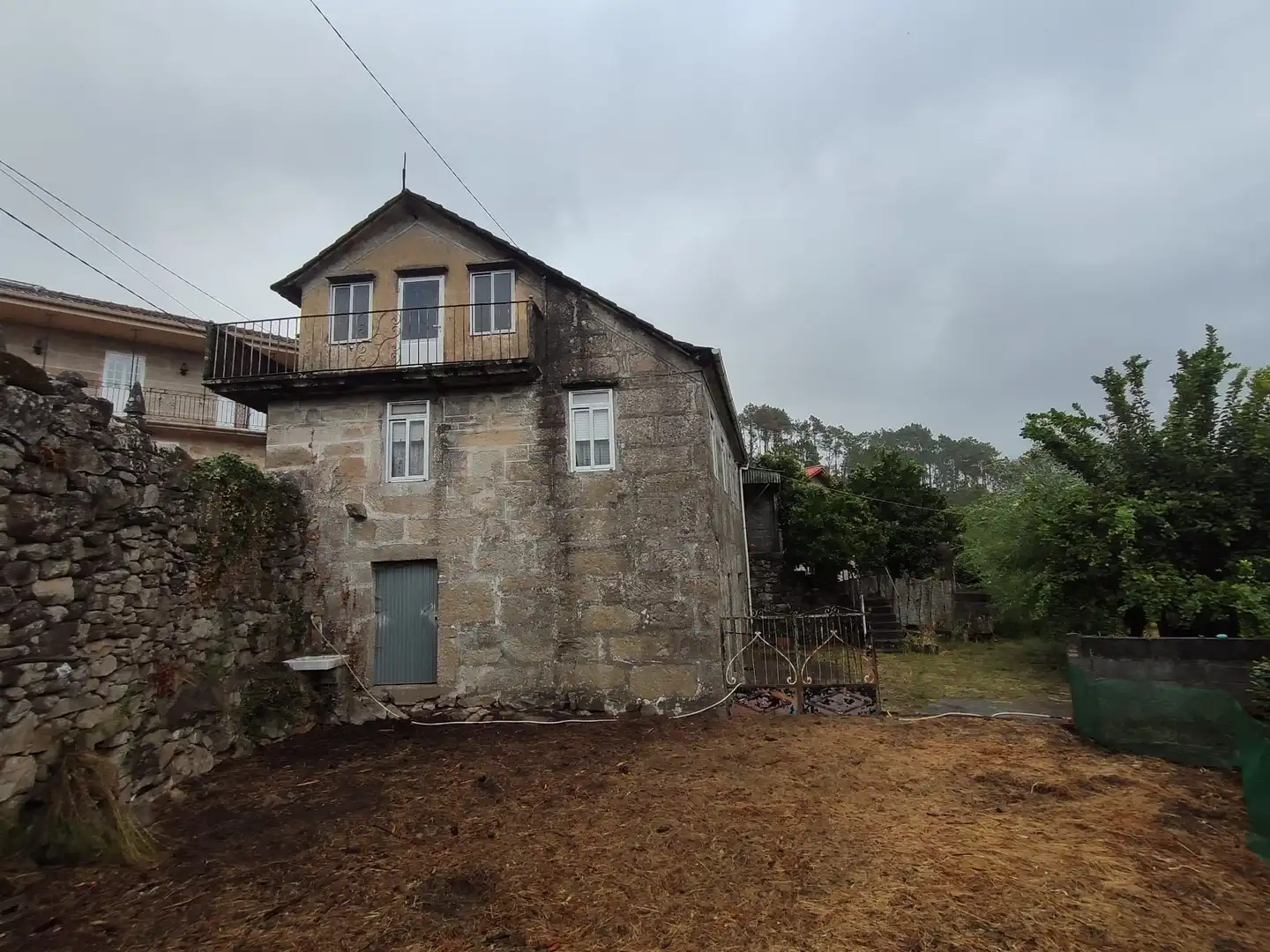 Casa amb jardí en venda a Ponteareas