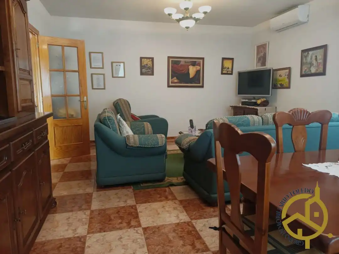 Sala d'estar de Casa o xalet en venda en El Viso de San Juan amb Aire condicionat, Calefacció i Jardí privat