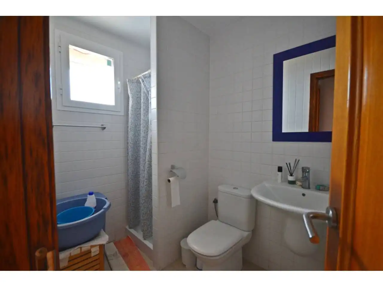 Baño de Casa o chalet en venta en Conil de la Frontera con Calefacción, Terraza y Piscina comunitaria