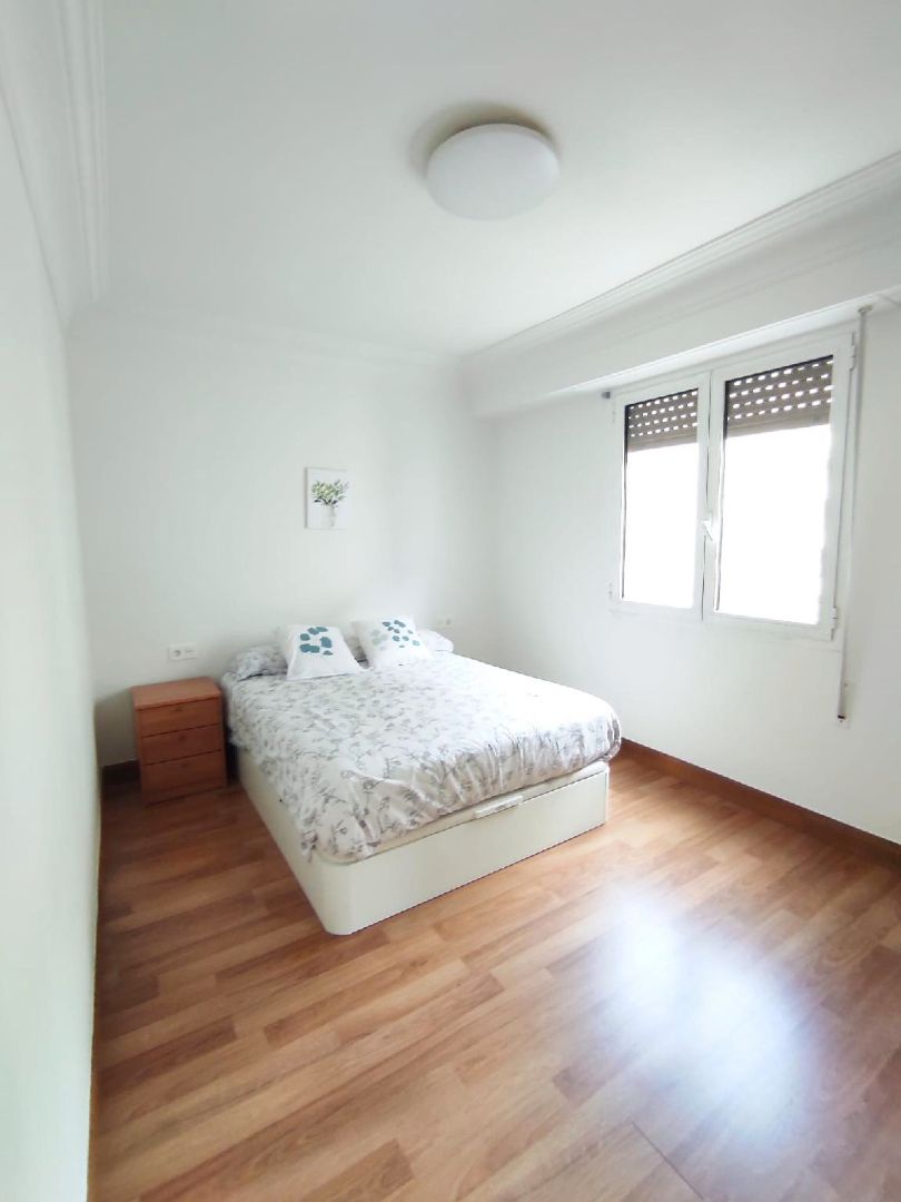 Bedroom of Flat for sale in Eibar  with Furnished