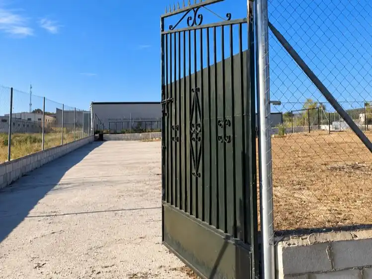 Vista exterior de Terreno industrial en venta en Las Vegas - Campoaras