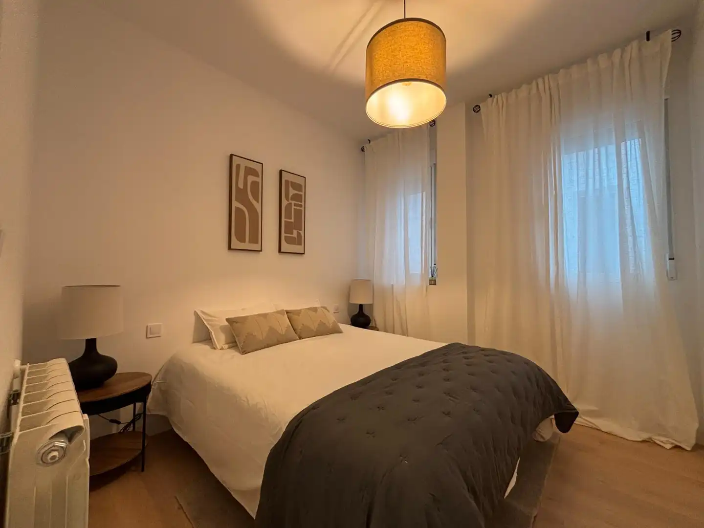 Bedroom of Flat for rent in Madrid  with Air Conditioner, Heating and Furnished