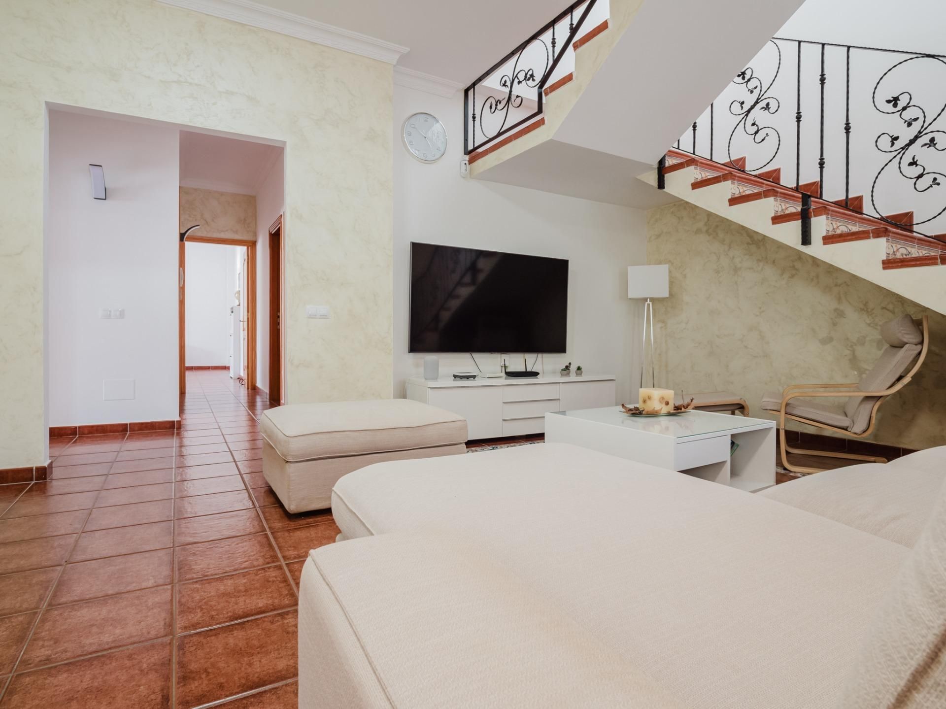 Sala d'estar de Casa adosada en venda en Ingenio amb Aire condicionat, Calefacció i Terrassa