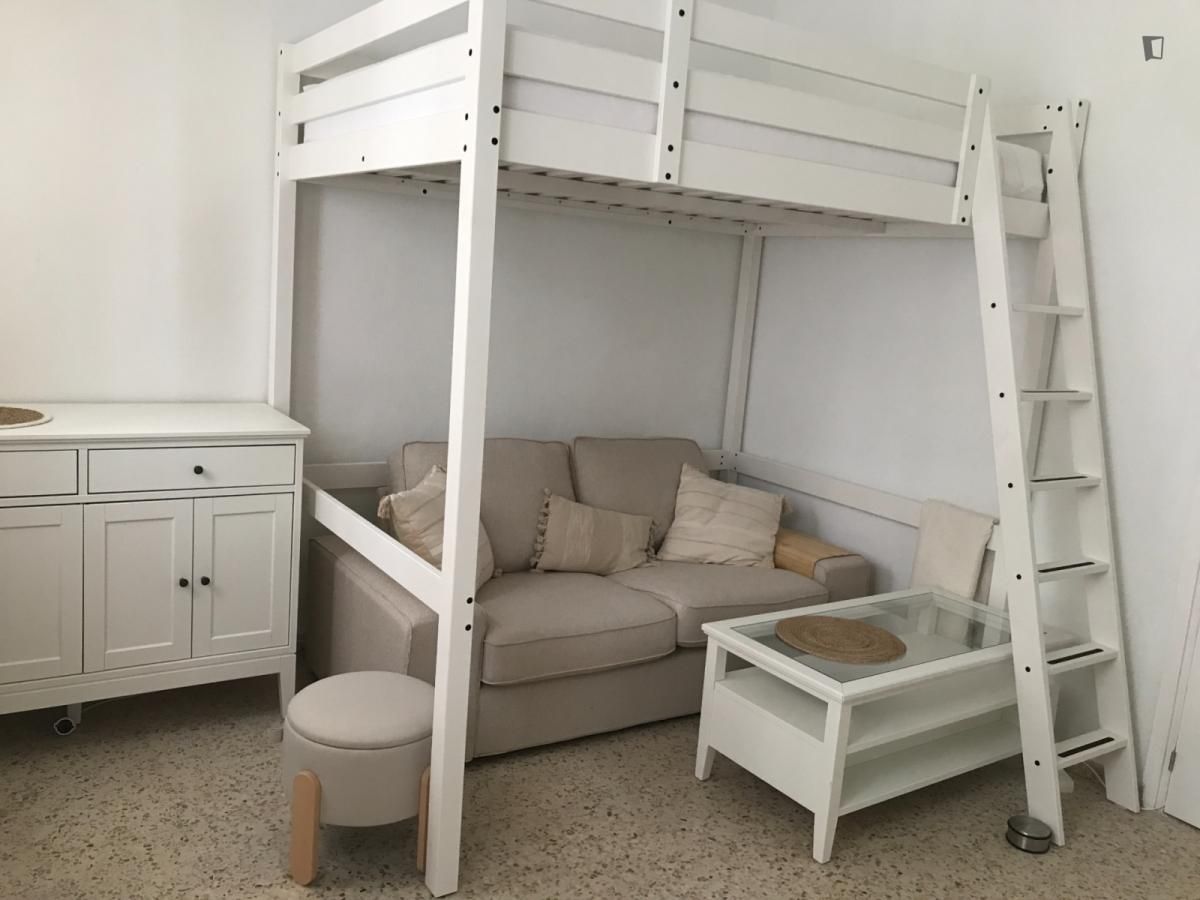 Bedroom of Apartment to share in  Sevilla Capital  with Furnished, Oven and Washing machine