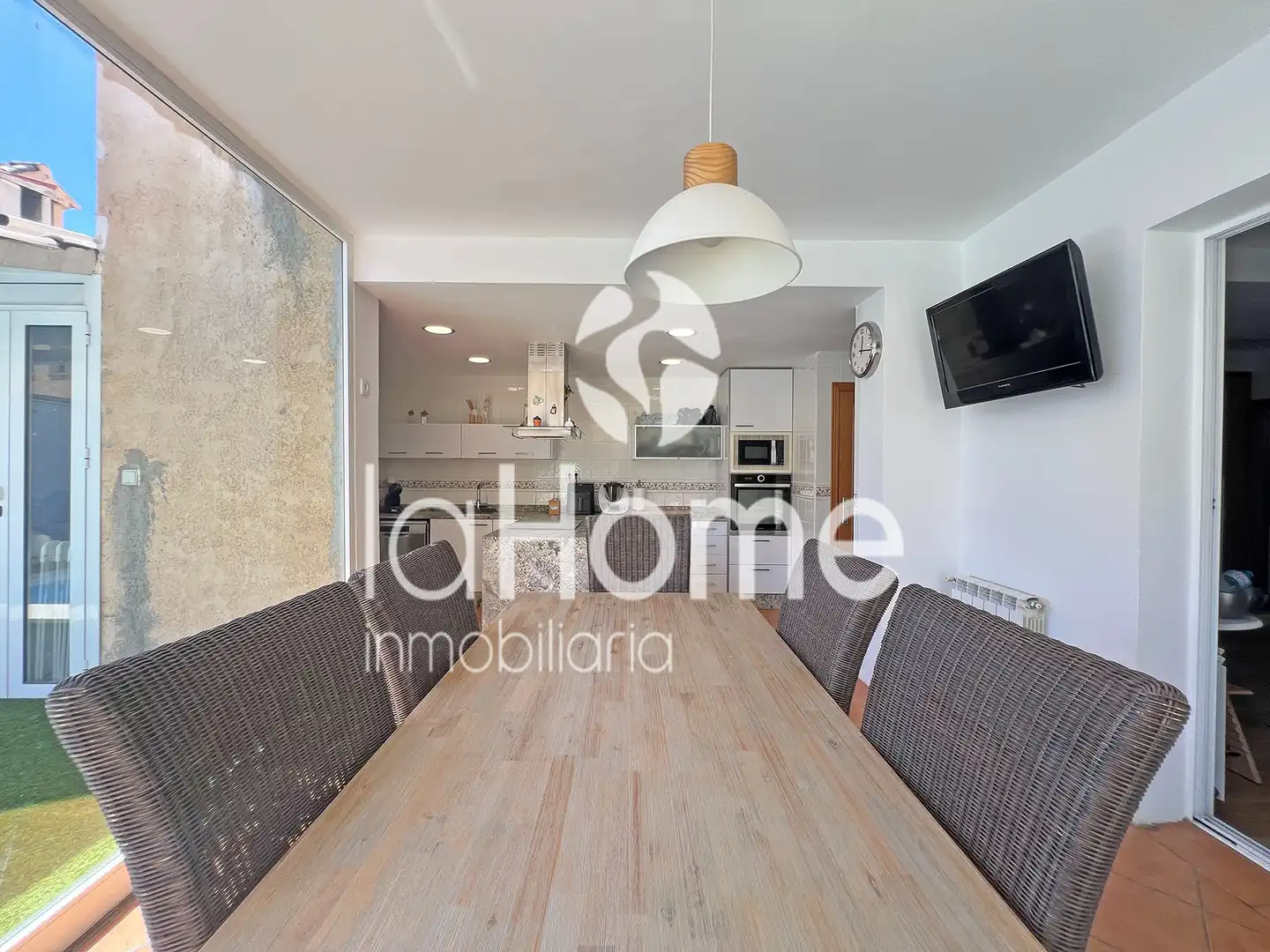 Houses for sale in La Pobla de Vallbona  with Air Conditioner, Heating and Private garden