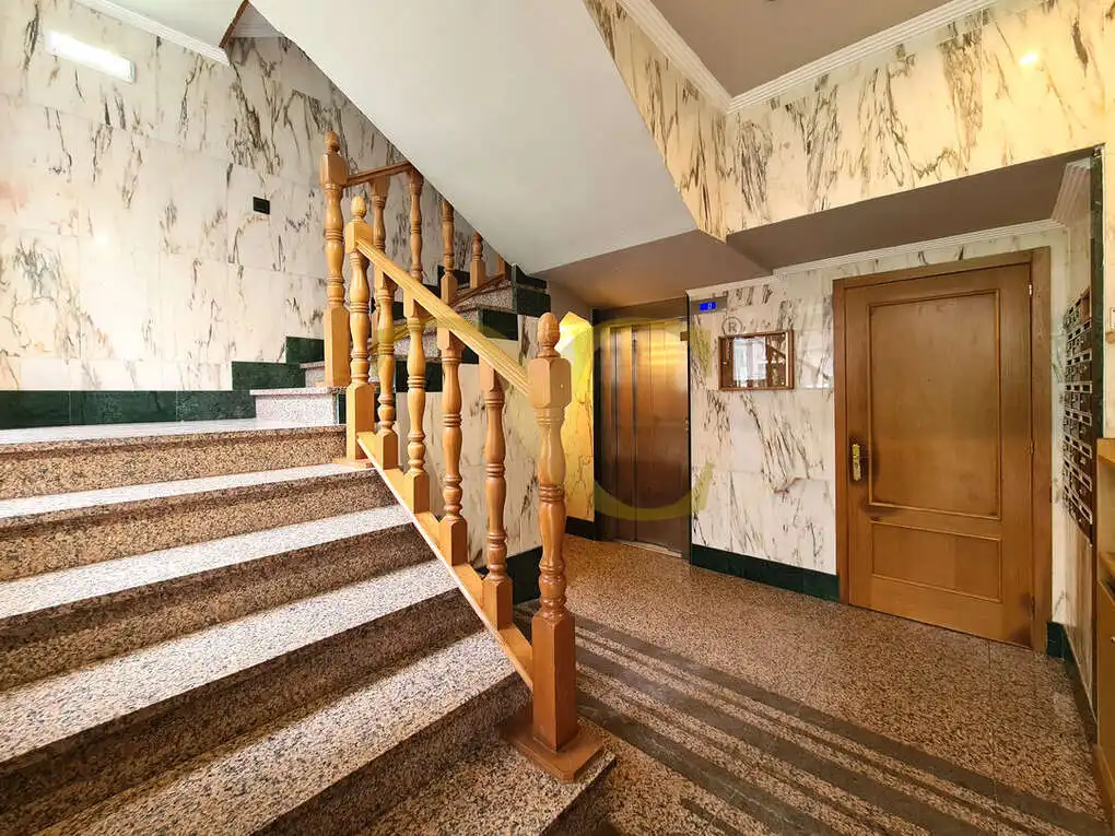 Piso en venta en Gijón  con Calefacción, Jardín privado y Trastero