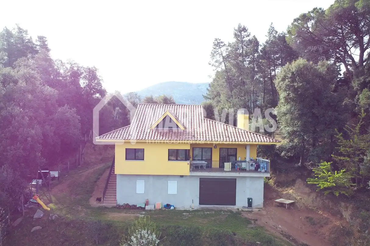 Außenansicht von Haus oder Chalet zum Verkauf in Arbúcies mit Heizung, Privatgarten und Terrasse