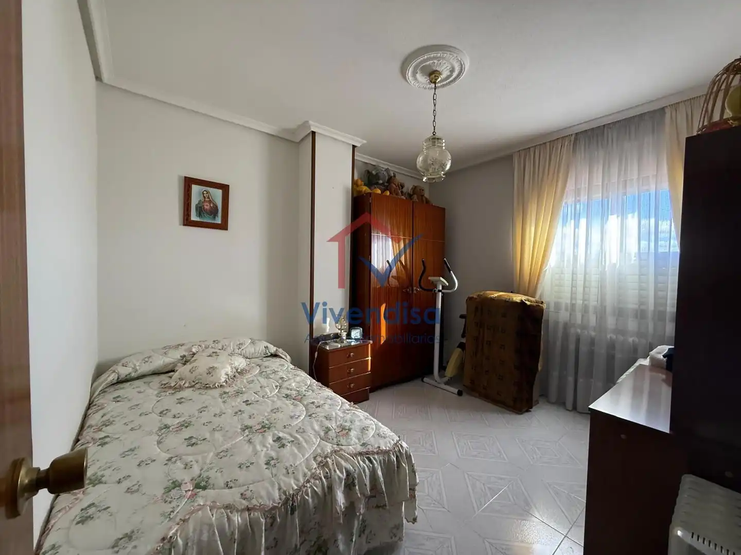 Dormitori de Casa adosada en venda en Marchamalo amb Calefacció, Jardí privat i Terrassa